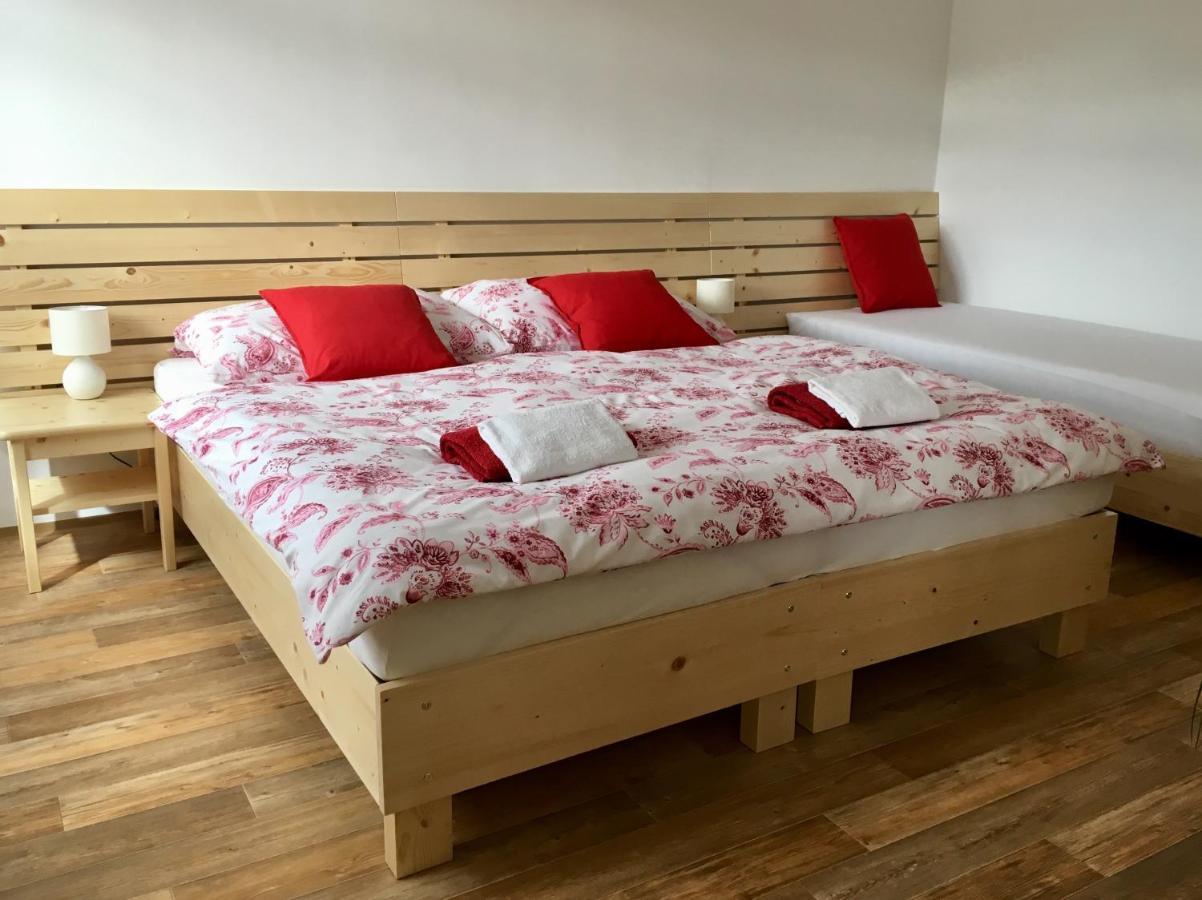 Apartmany A Ubytovani Mlynice Litovel Exterior photo