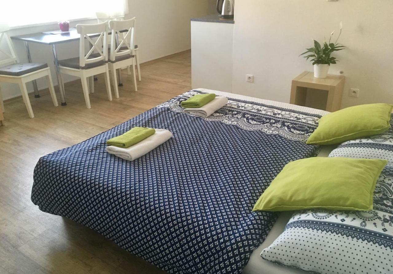 Apartmany A Ubytovani Mlynice Litovel Exterior photo